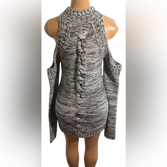 Fashion Nova This Is Love ~Size L~ Cold Shoulder Sweater Black & White Heathered - Picture 3 of 7